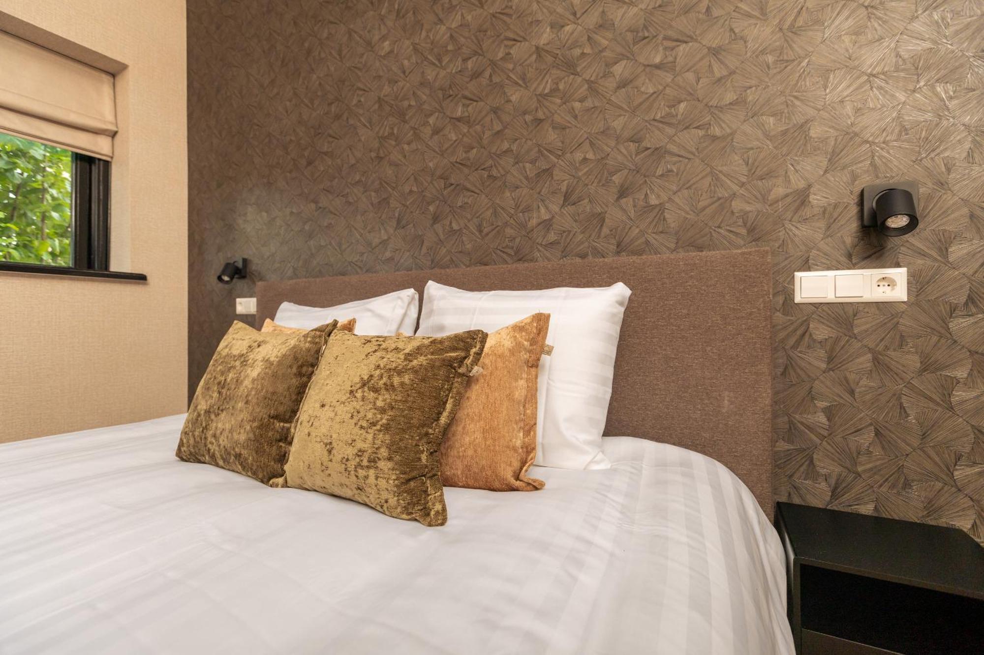 Hotel Twenty-three Amsterdam Airport 4*