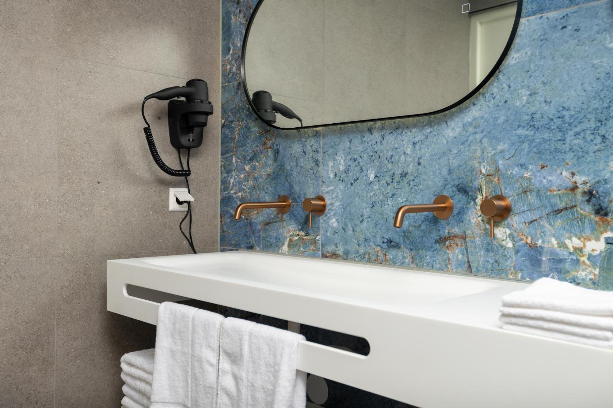 Hotel Twenty-three Amsterdam Airport 4*